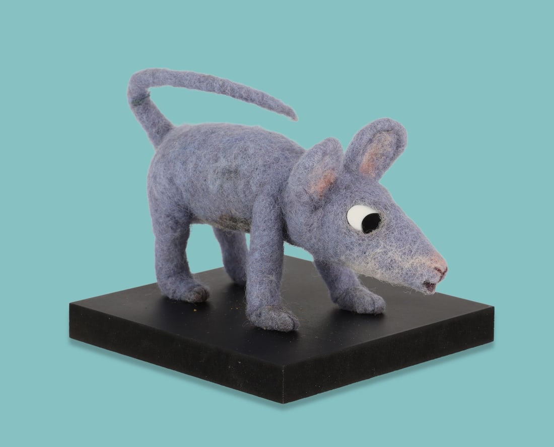 ROBIN ROBIN (2021) - Flynn Stop-Motion Puppet: ROBIN ROBIN (2021) - Flynn Stop-Motion Puppet A Flynn stop-motion puppet from Daniel Ojari and Michael Please’s Robin Robin. Flynn helped take Robin under the mouse family’s wing, welcoming the yo