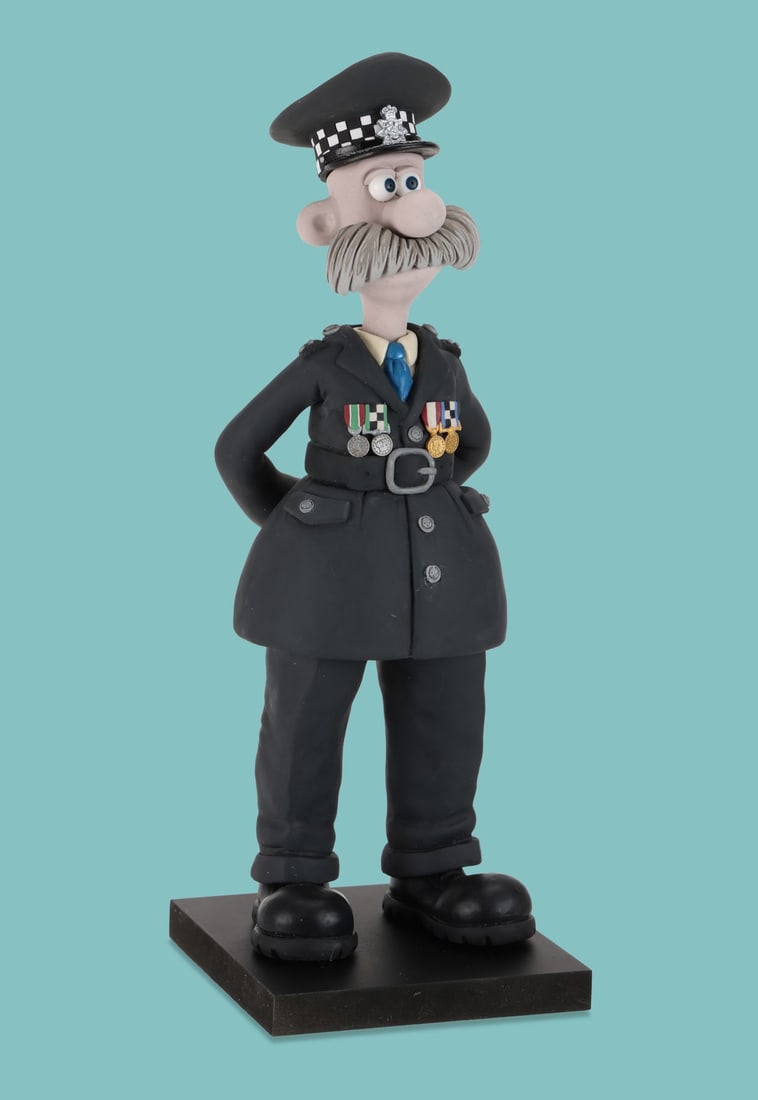 WALLACE & GROMIT: VENGEANCE MOST FOWL (2024) - CI Mackintosh with Blue Tie Stop-Motion Puppet (1 of 4)