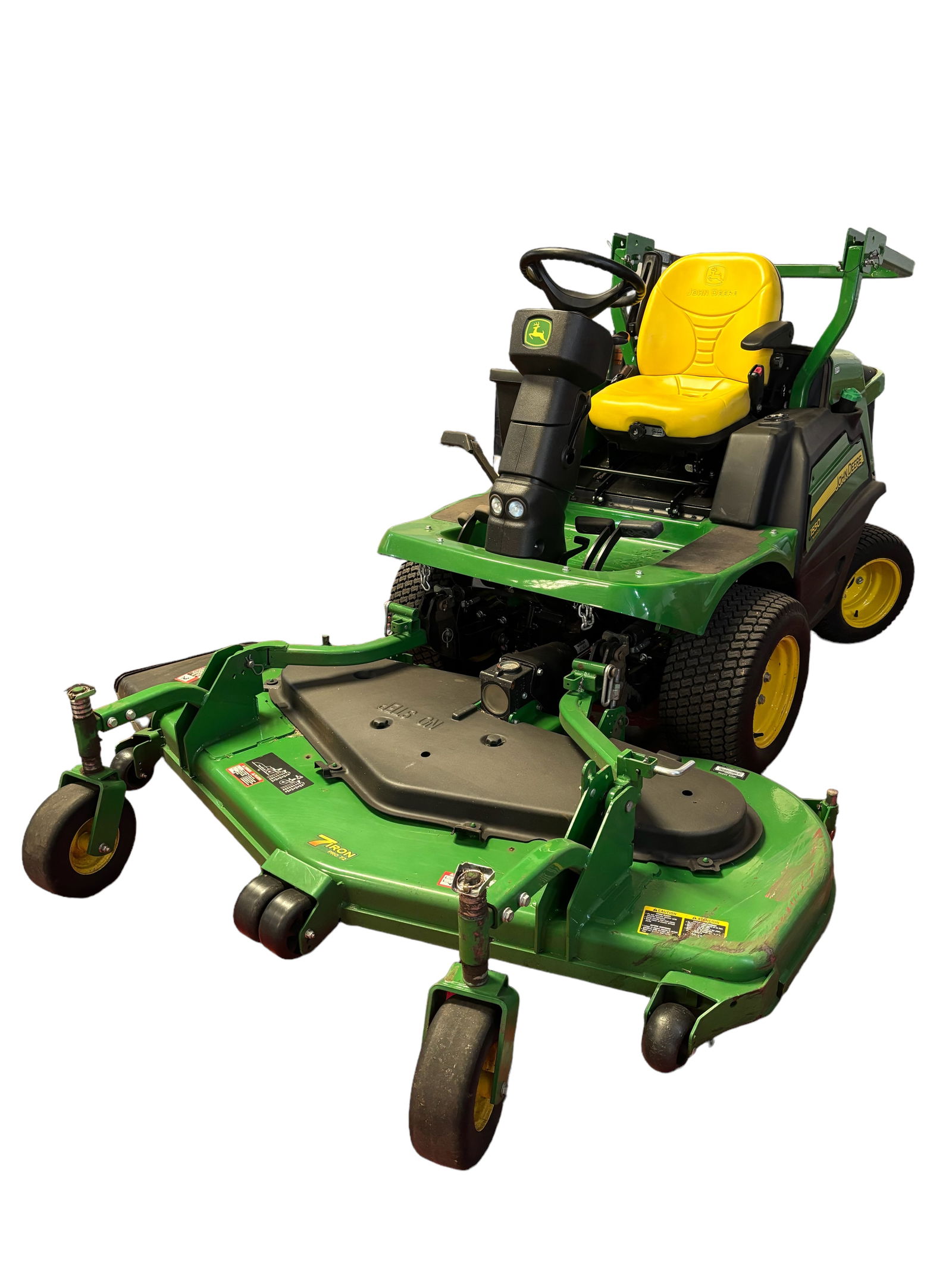 2017 John Deere 1550 Terrain Cut Front Mower With Platform: John Deere 1550 Terrain Cut front mower 2017 4x4 is like new with only 89 hours. Diesel hydrostatic transmission, ad 4WD. SOLD WITH: 7 Iron Pro 72 rotary mowing platform. Tires in great condition. Sto