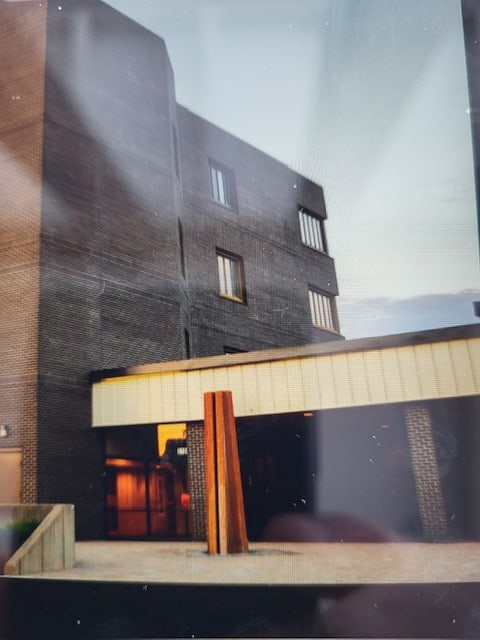 Granite Fountain in Two Parts by Jesus Moroles (1 of 10)