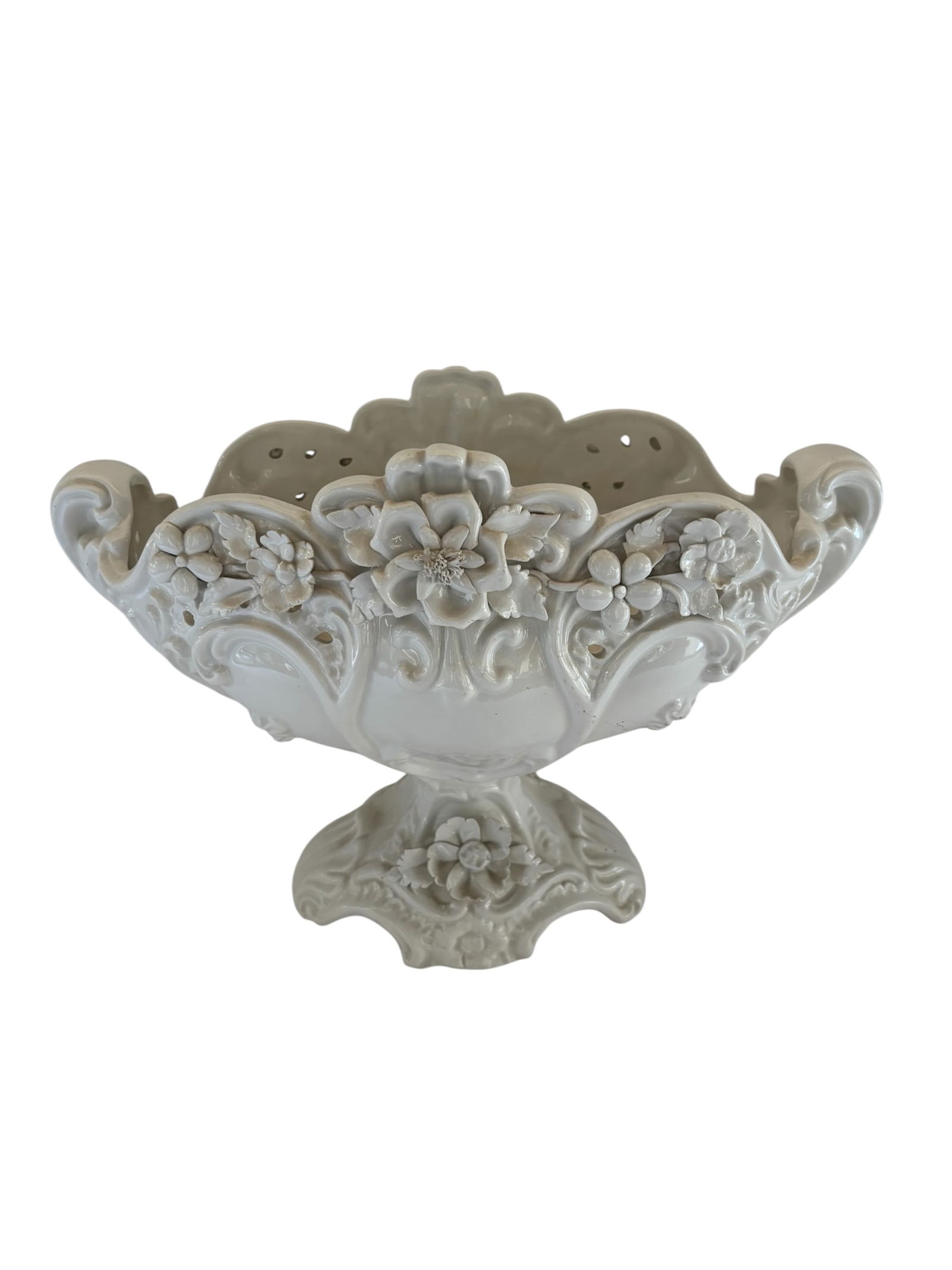 Ardalt Barocco Bianco Glazed Ceramic Footed Fruit Basket (1 of 6)