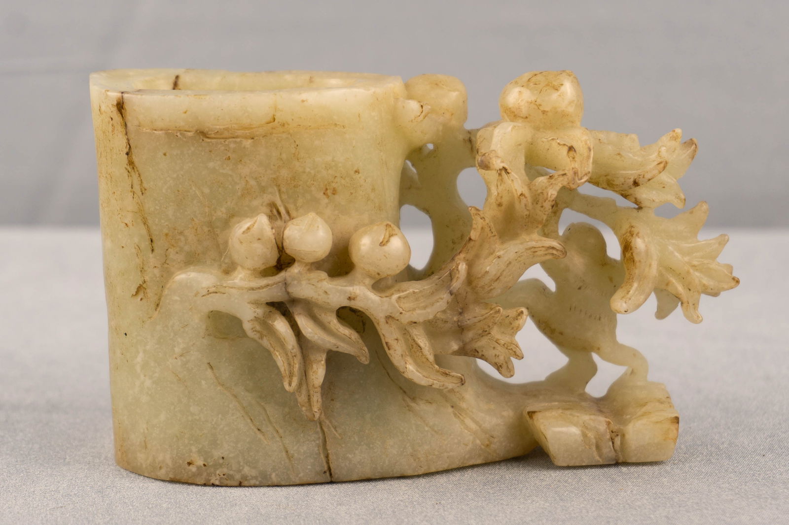 CHINESE JADE BRUSH POT BOY MONKEY PEACH (1 of 9)