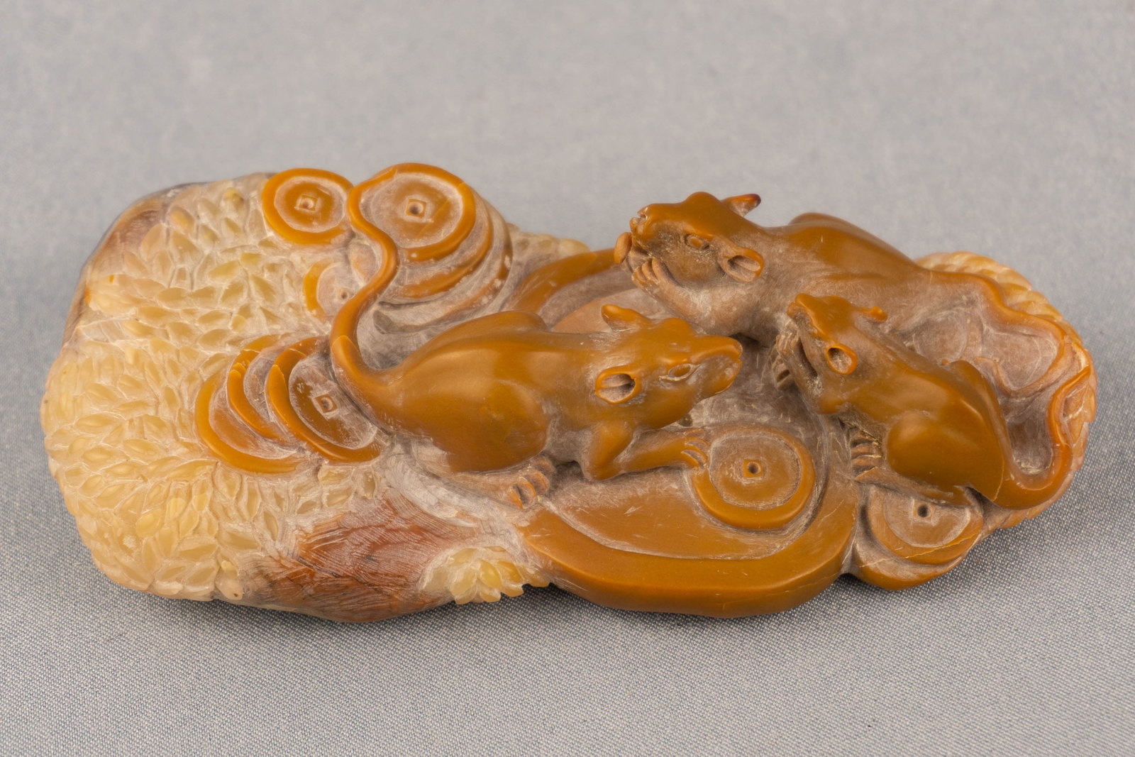 FINE CHINESE ORANGE STONE CARVING OF 3 RATS (1 of 5)