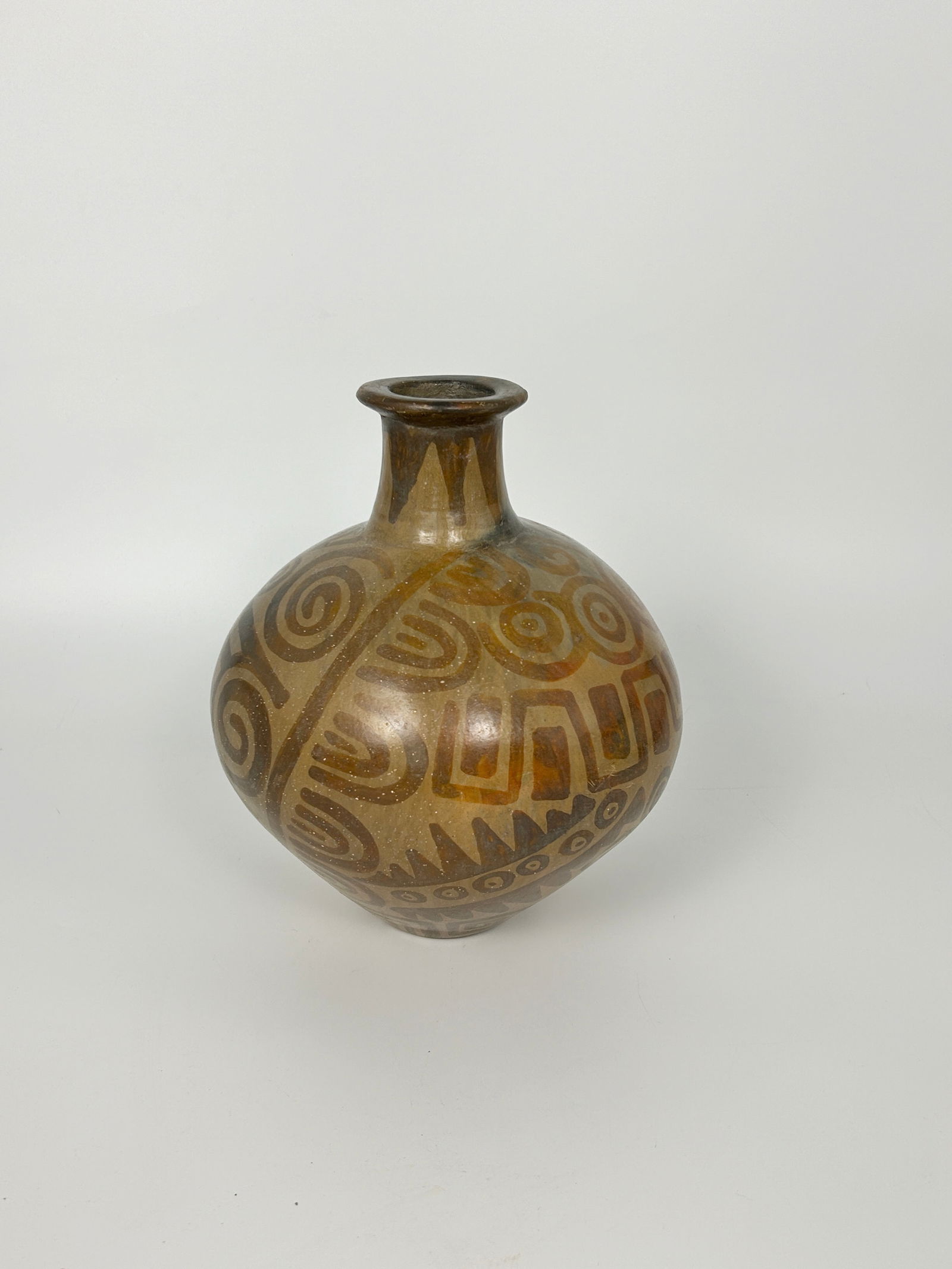 MCM Burnished pot Heron Martinez Mendoza Acatlan (1 of 2)