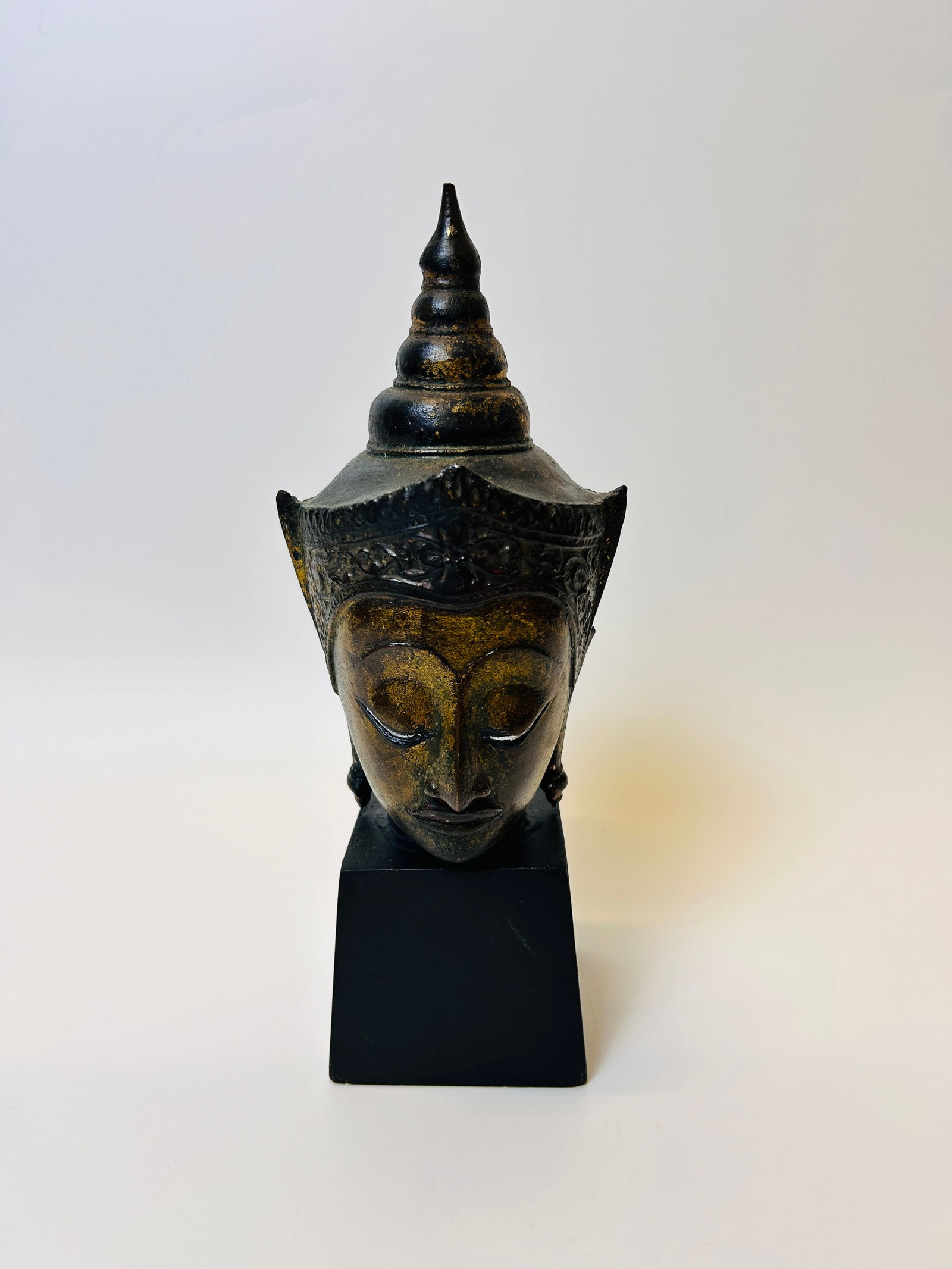 Thai Buddha Head Bronze (1 of 3)