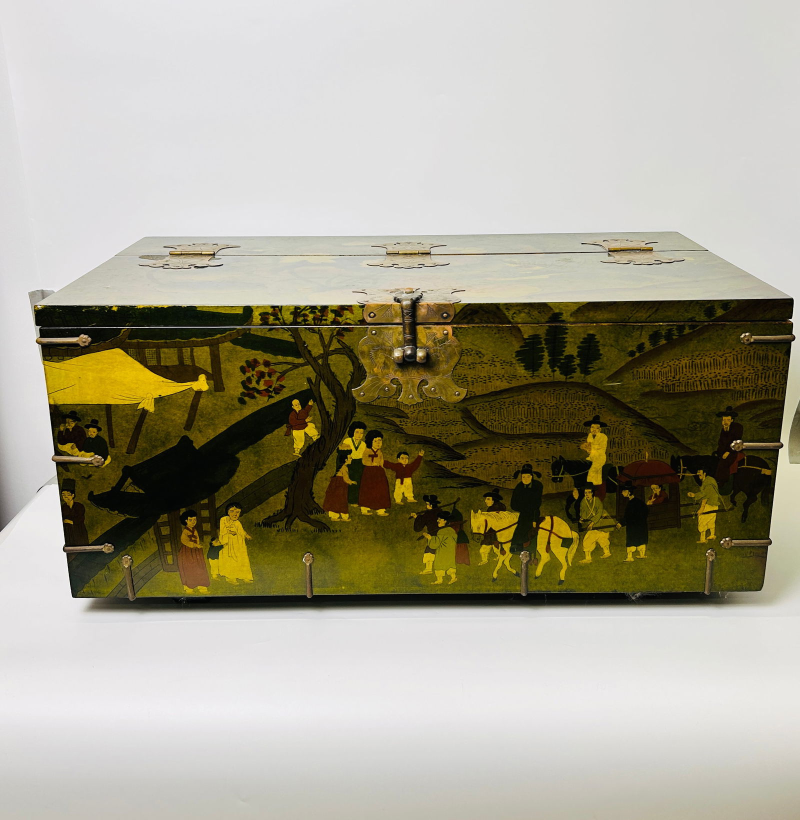 Painted Korean Trunk (1 of 6)