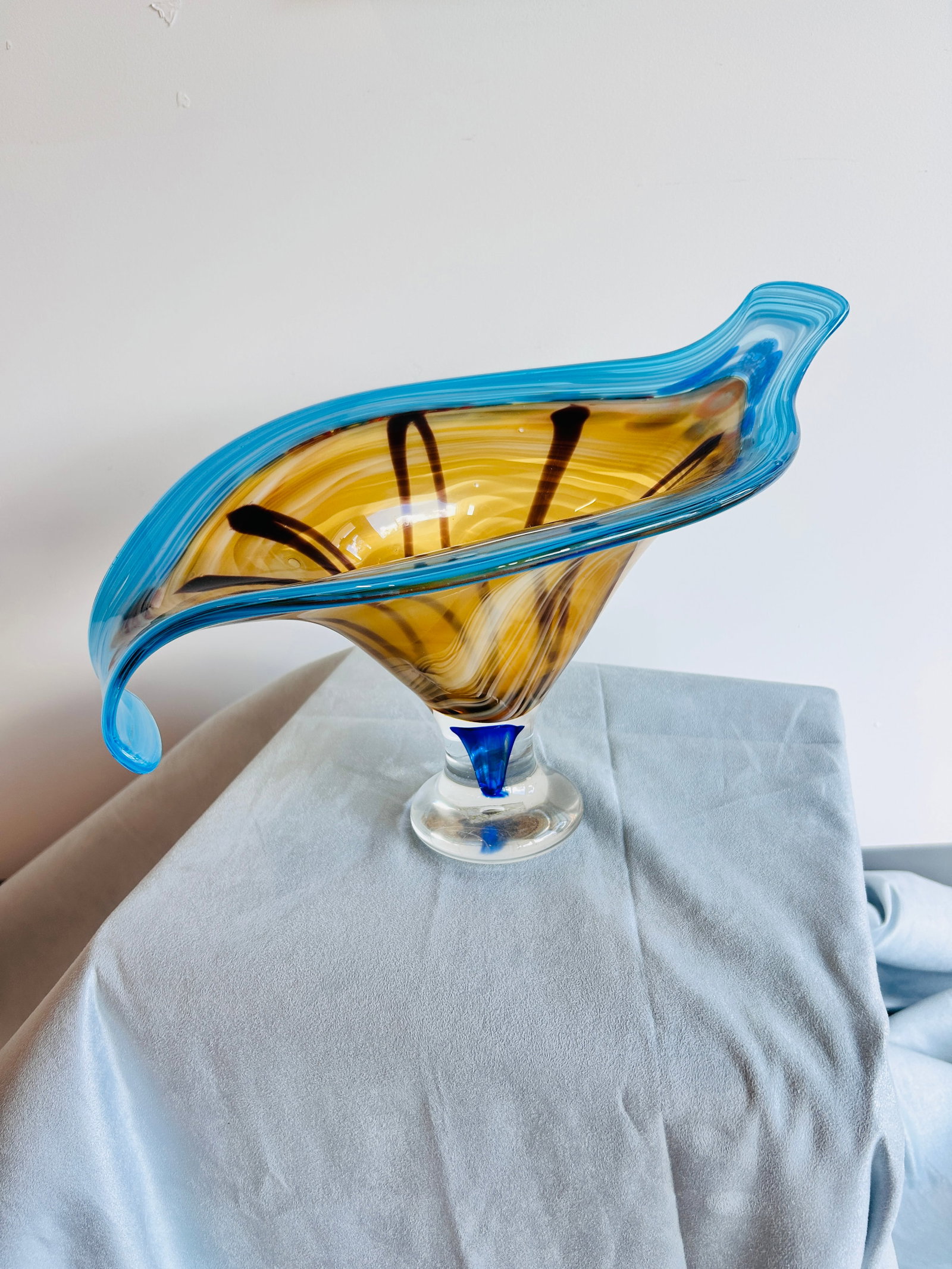 Vintage Glass Console Bowl, Signed Dale Kennedy: Vintage Glass Console Bowl, Signed Dale Kennedy 12"W x 18"L x 12"H Shipping is not included in the price of the item. Both international and domestic shipping is available. Local pickup is also availa