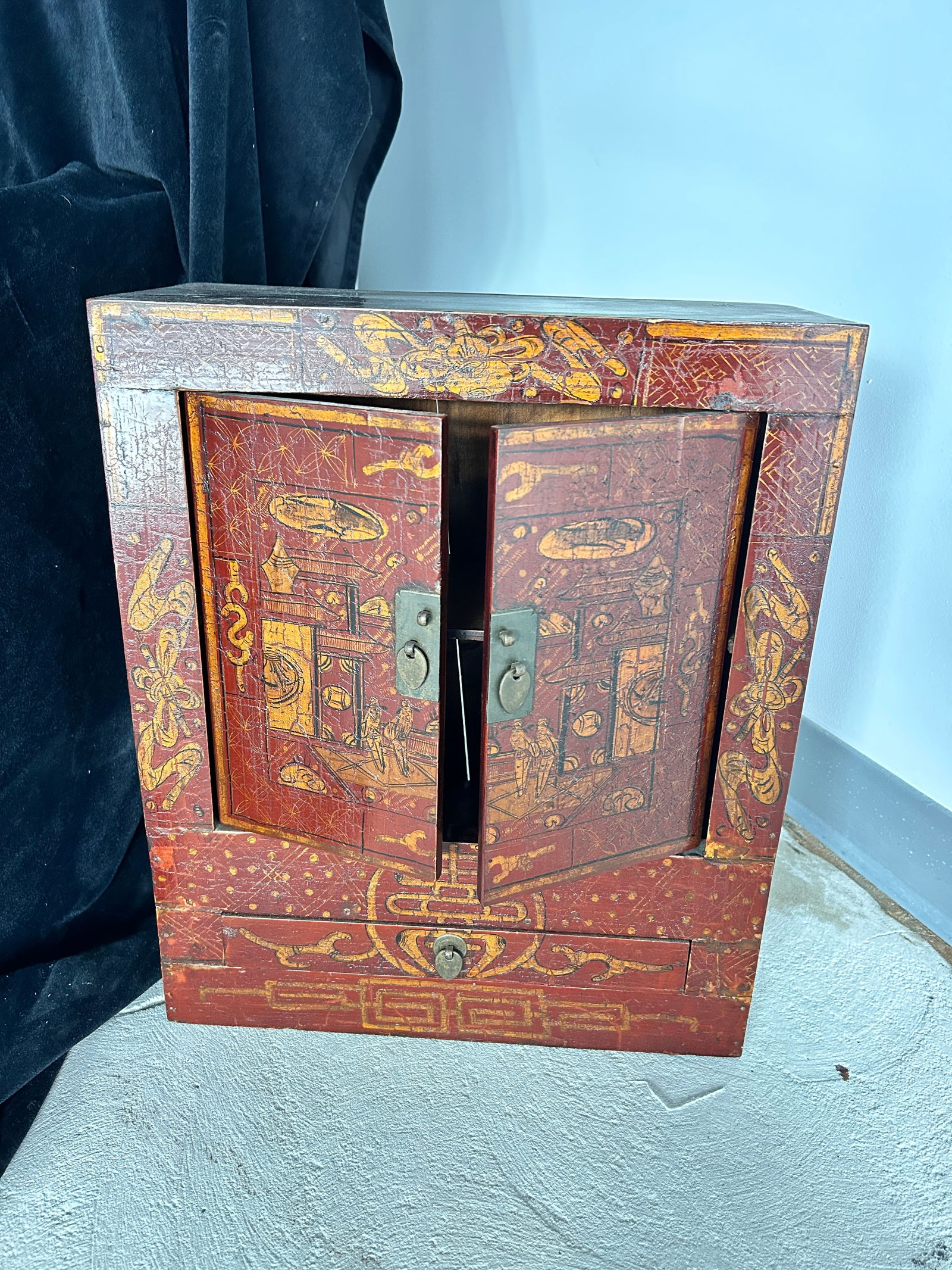 Red lacquer Small CHINESE CABINET (1 of 1)