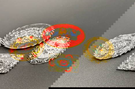 (4) Vintage Micro-mosaic Brooches Italian: (4) Micro-mosaic Brooches Italian each approx. 1.25 x 2 inches CONDITION: Good Join us online for Long Lake Art and Antique's Spring Sale, June 1st, 2025, 11 AM EST. Preview
