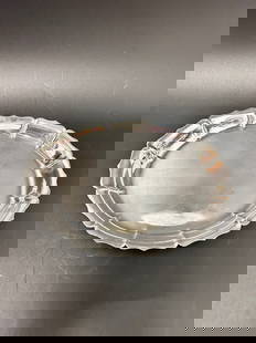 Sterling Oval tray McAuliffe & Hadley Scalloped Arts & Crafts: Sterling Oval tray McAuliffe & Hadley Scalloped Arts & Crafts marked Sterling and McAuliffe & Hadley Irish Reproduction Monogrammed total weight: approx 1.4 lb, 569 grams 11 inches Wide 