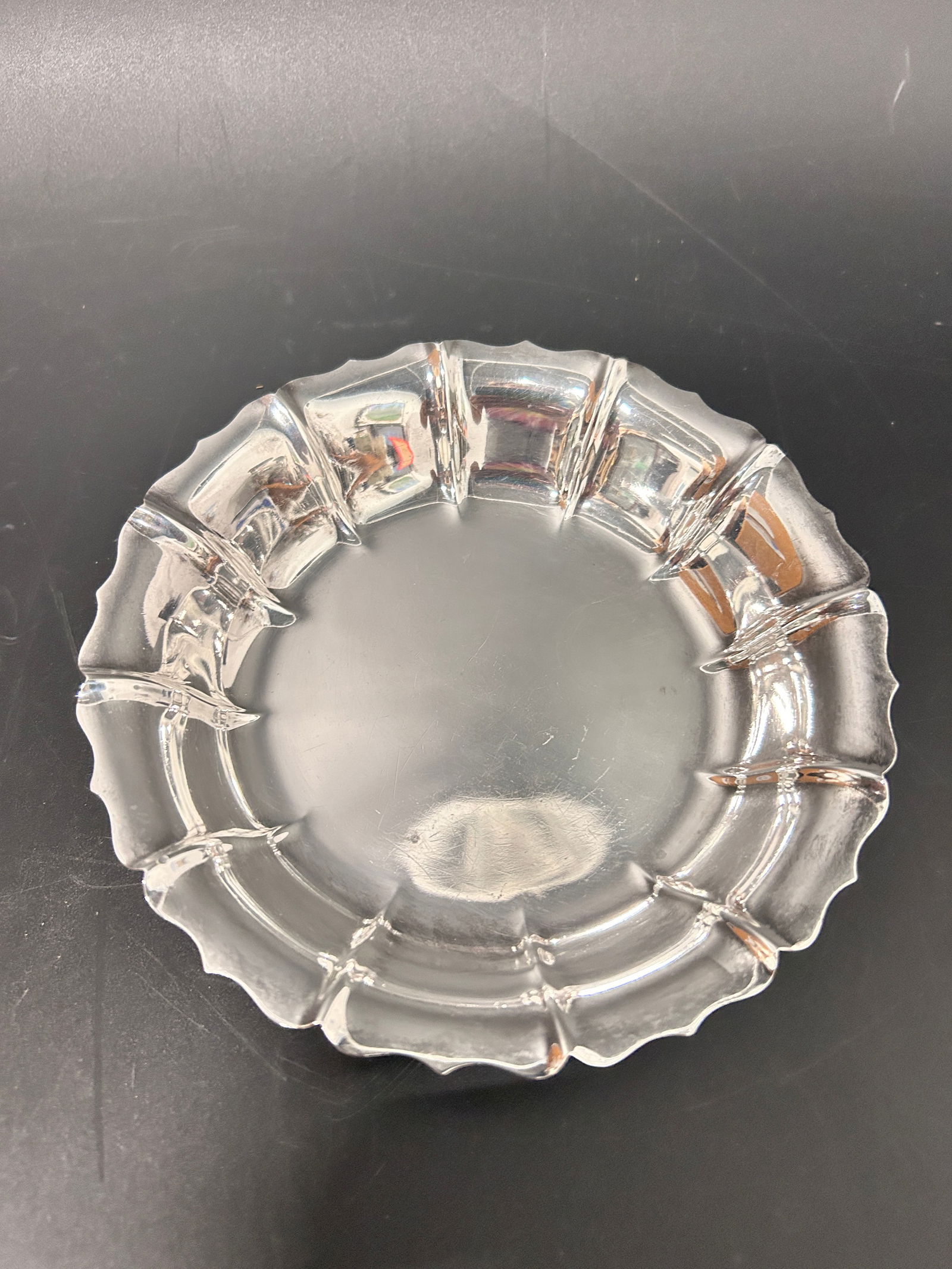 Sterling Round tray Scalloped Arts & Crafts (1 of 4)