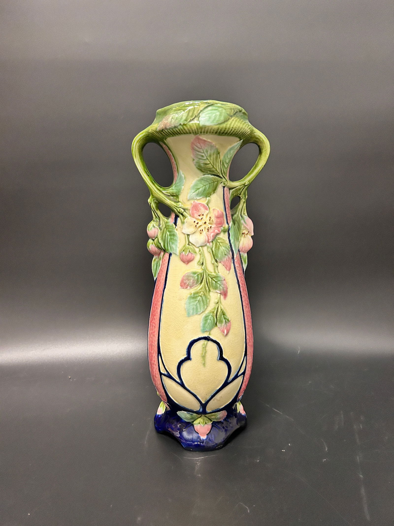 Large Vintage Majolica Vase Art Nouveau (1 of 3)