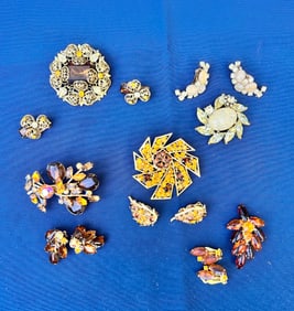 5 sets Vintage Brooch/Earring Amber/Rootbeer/Yellow Rhinestone