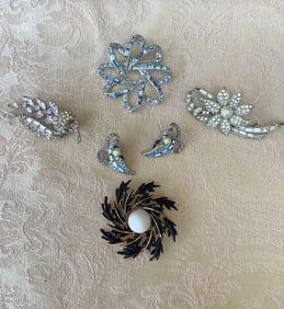 Vintage PELL 4 brooches 1 pair Earrings