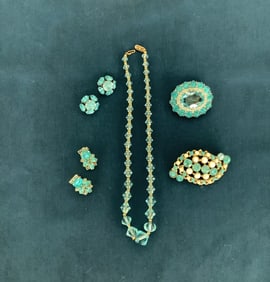 Aquamarine R/S and Crystal Necklace, 2 Brooches, 2 pairs earrings