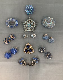Blue R/S 1 set brooch/earrings, 4 brooches, 5 pairs earrings