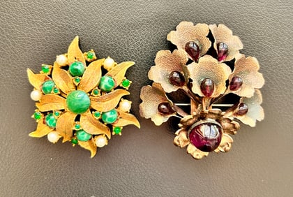 2 Vintage Brooches Kent Jewelry NYC and D'Arny