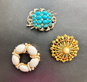3 Vintage Art Brooches