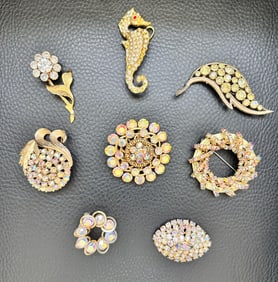 Vintage Goldtone & R/S 8 Brooches
