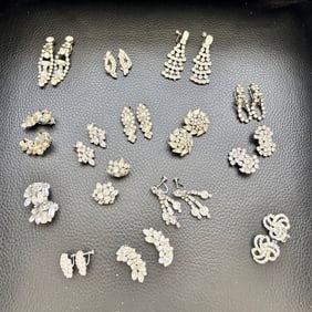 Vintage Clear R/S 15 prs. Earrings