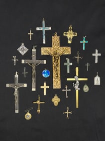 Vintage Religious Pieces: 20 Crosses, Medals, Pendants