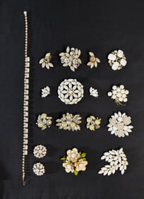 MCM Brooches/Sets: Milk Glass, White, Lava Glass, R/S