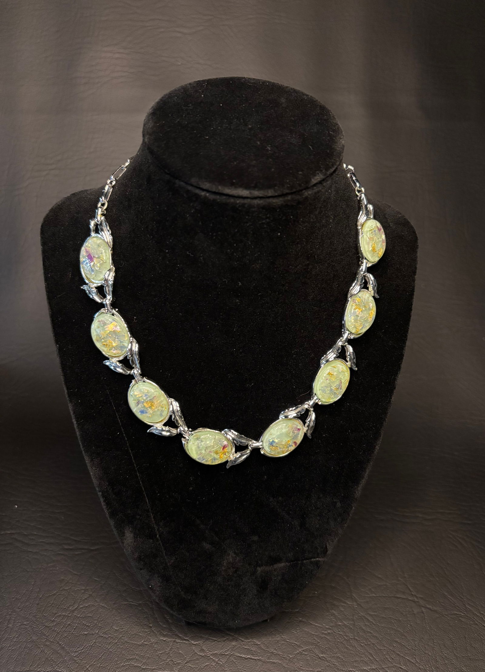 MCM Coro Opaline Thermoset/Lucite: 9 pieces (1 of 8)