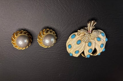 MCM Ciner Enamel Art Glass Pumpkin Brooch and PR of Earrings