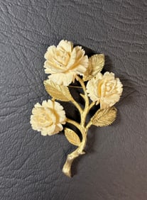 Vintage 'L' Designer Brooches and Earrings
