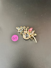 Unusual Juliana Brooch Leaf/floral smoke pink R/S