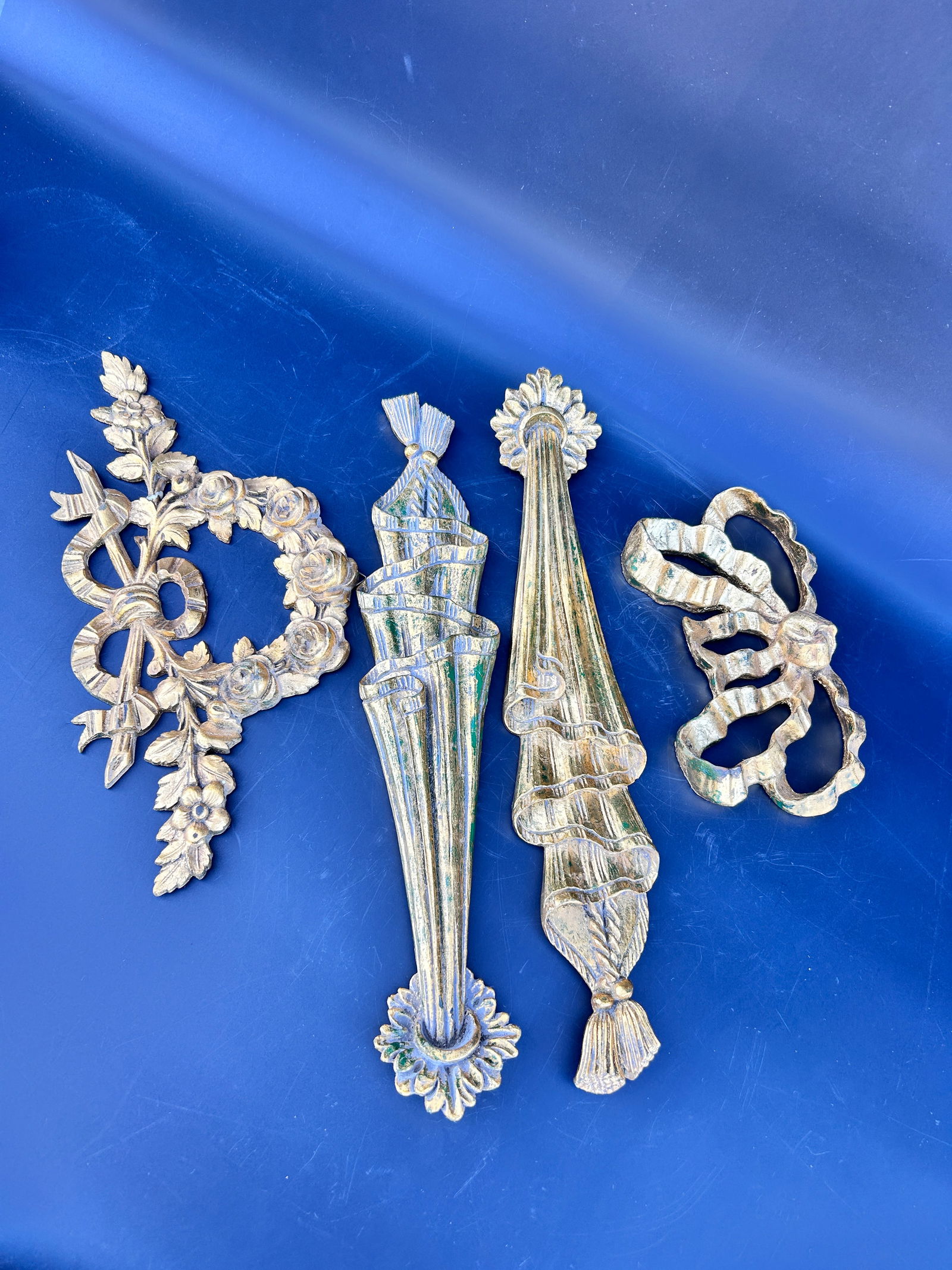 4 Vintage European Gilt Wood Wall decorations (1 of 3)