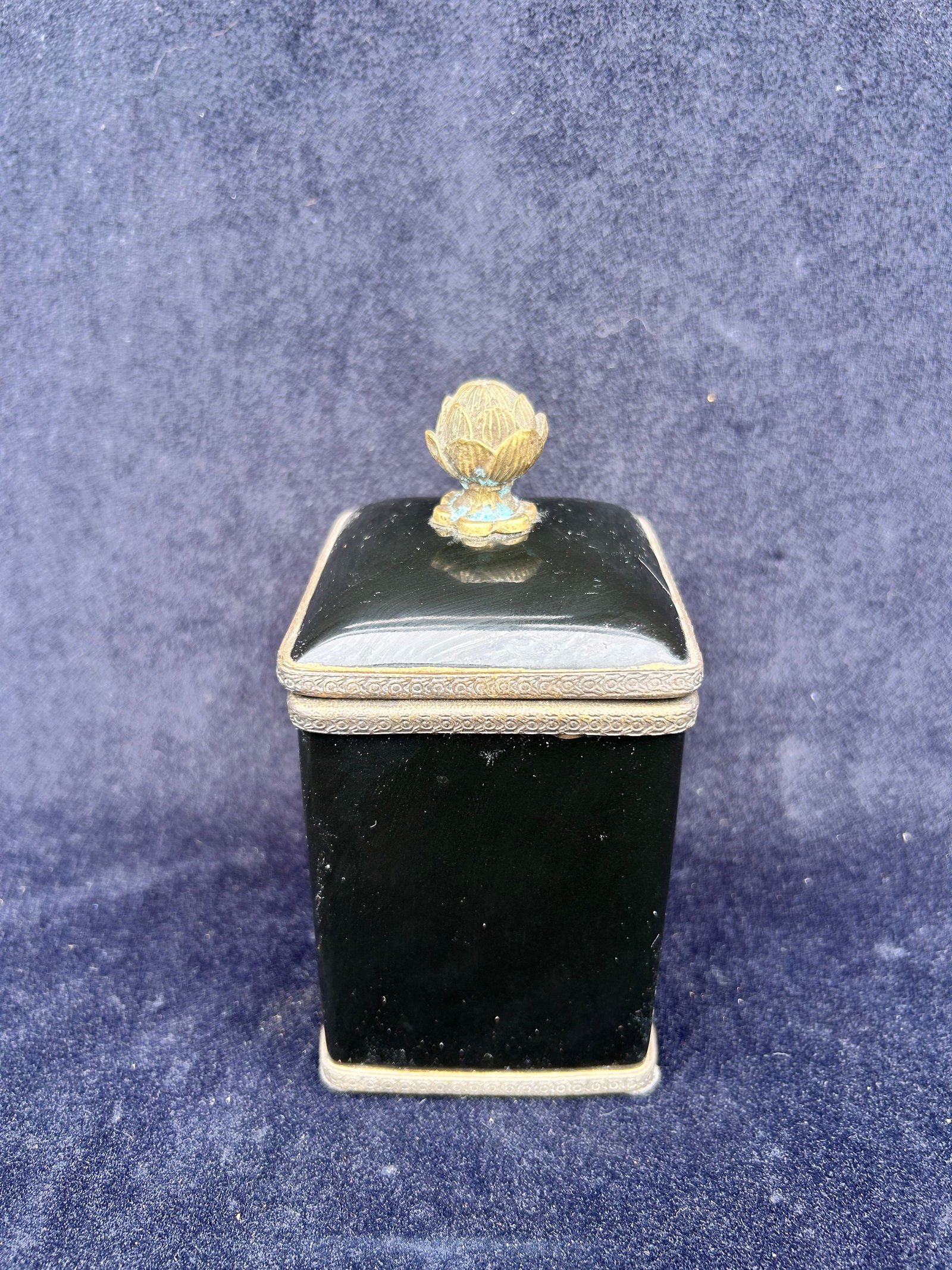 Black ceramic lidded box:  Black ceramic lidded box measures: 6.5 W x 3 H condition: 