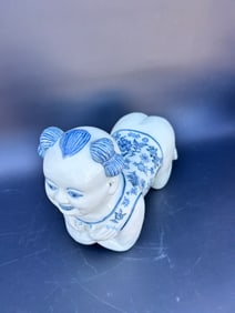 Chinese ceramic neck pillow, blue/white, child shaped