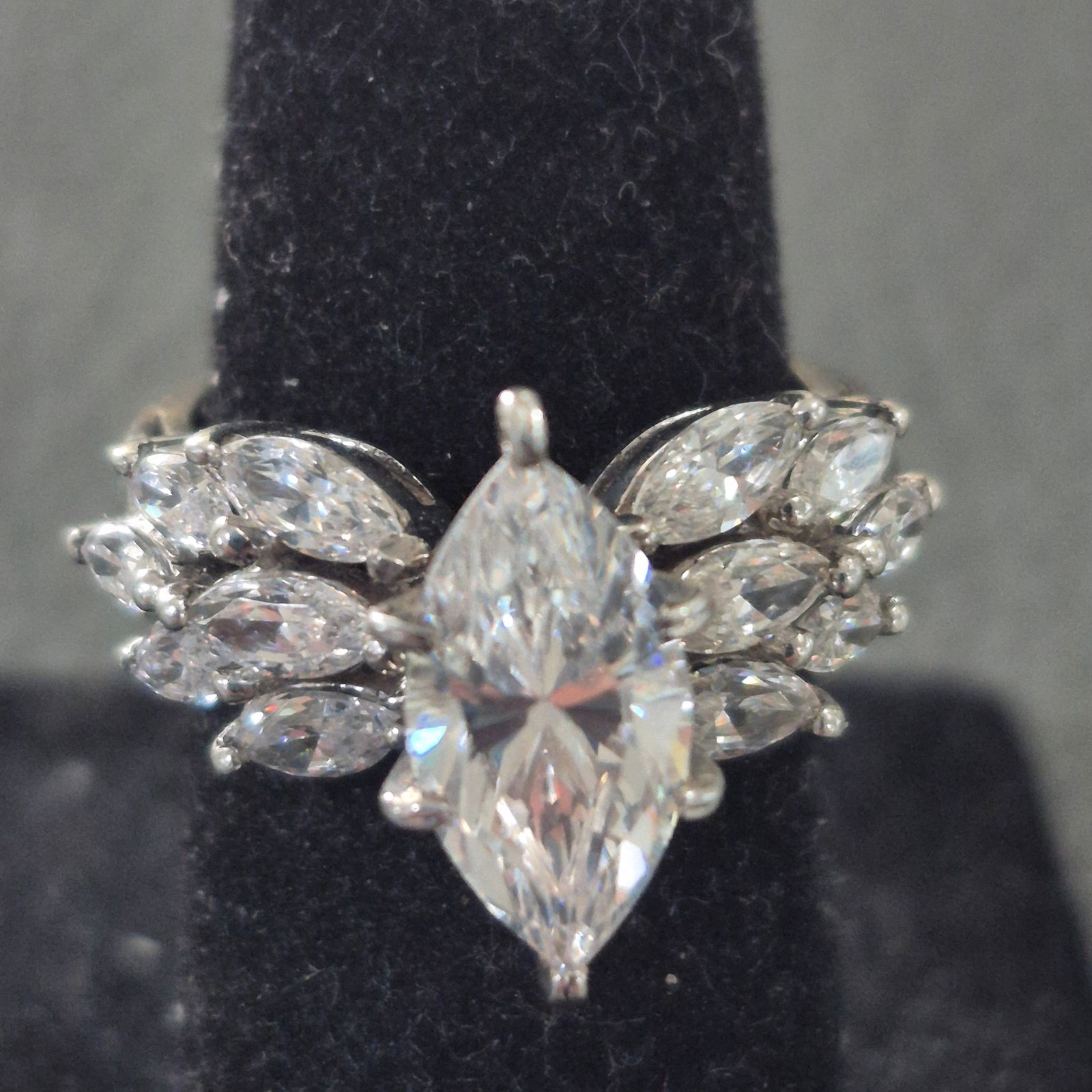 Marquise Cut simulated CZ diamonds ~ Sterling Silver Ring ~ size 4.5 / 5gr. (1 of 5)