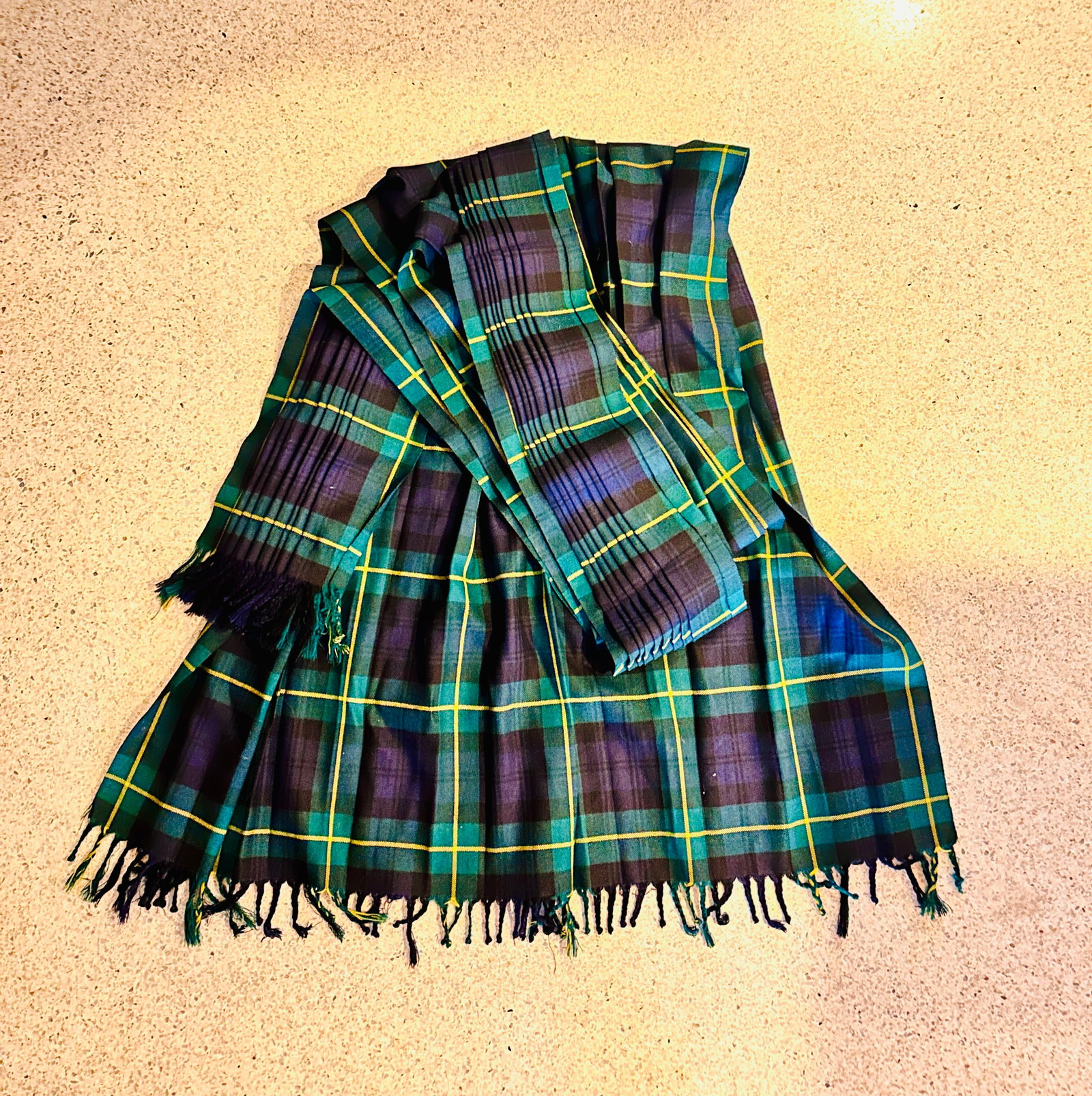GORDON KLAN Scottish 100% Wool PLADE long shall ~ made in Scotland (1 of 2)