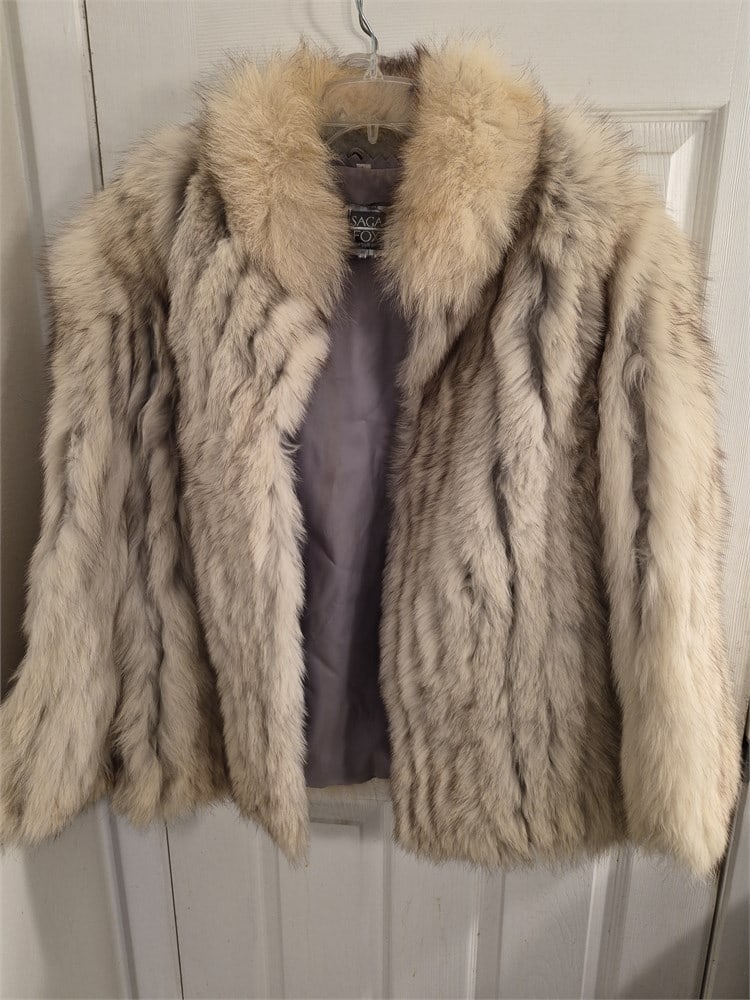 Vintage SAGA FOX Genuine Fur Coat – Size M – Gorgeous Soft Luxury (1 of 7)