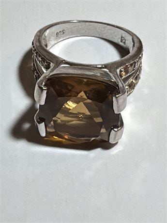 Champaign Quartz In. Sterling 8.44 CT: 8.44 CT Champaign Quartz In.Sterling Size 7 -925 excellent condition, scuffs commensurate with age and vintage