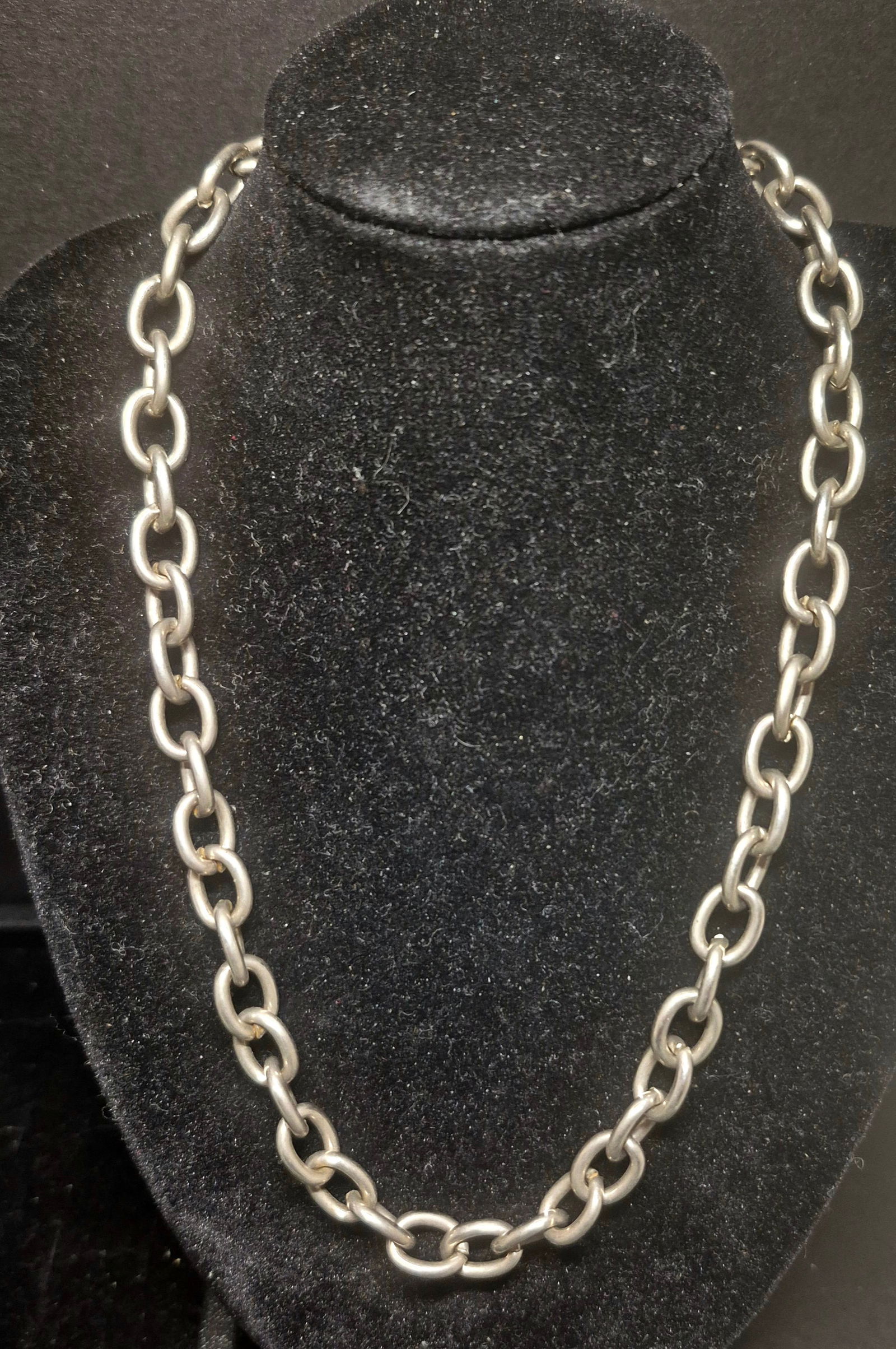 Sterling Link Chain Choker w/ pass thru closure 8" [40g]: Sterling Link Chain Choker w/ pass thru closure 8" [40g]marked on closure and in great condition.toned and cleaned to luster