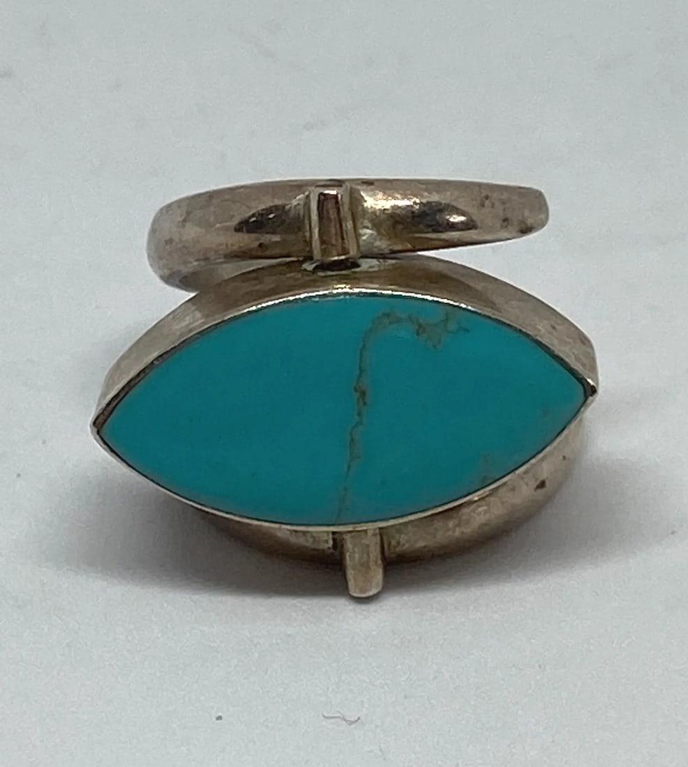 Vtg Ring MARKED HOB MEXICO 925 STERLING SILVER Size 9 Band 2 Sided [6.4g]: This is a vintage, genuine flip (reversible) blue turquoise, abalone (puau) and sterling silver ring that was made by renowned Mexican jewelers Hob. Very cool design. You can wear the ring on the one 