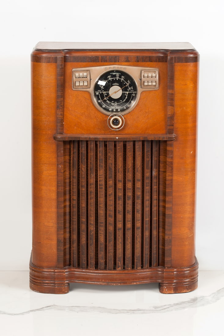 Art Deco Radio Receiver Zenith , circa 1930-40s
