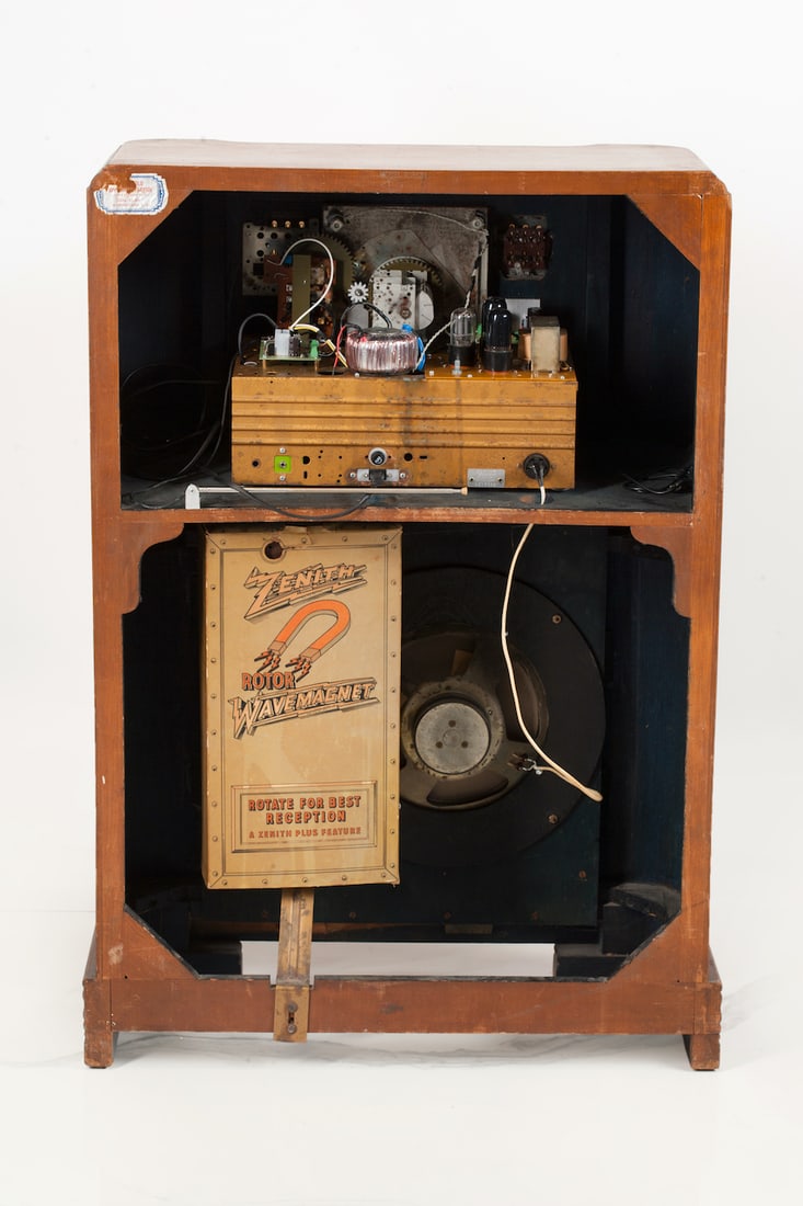 Art Deco Radio Receiver Zenith , circa 1930-40s