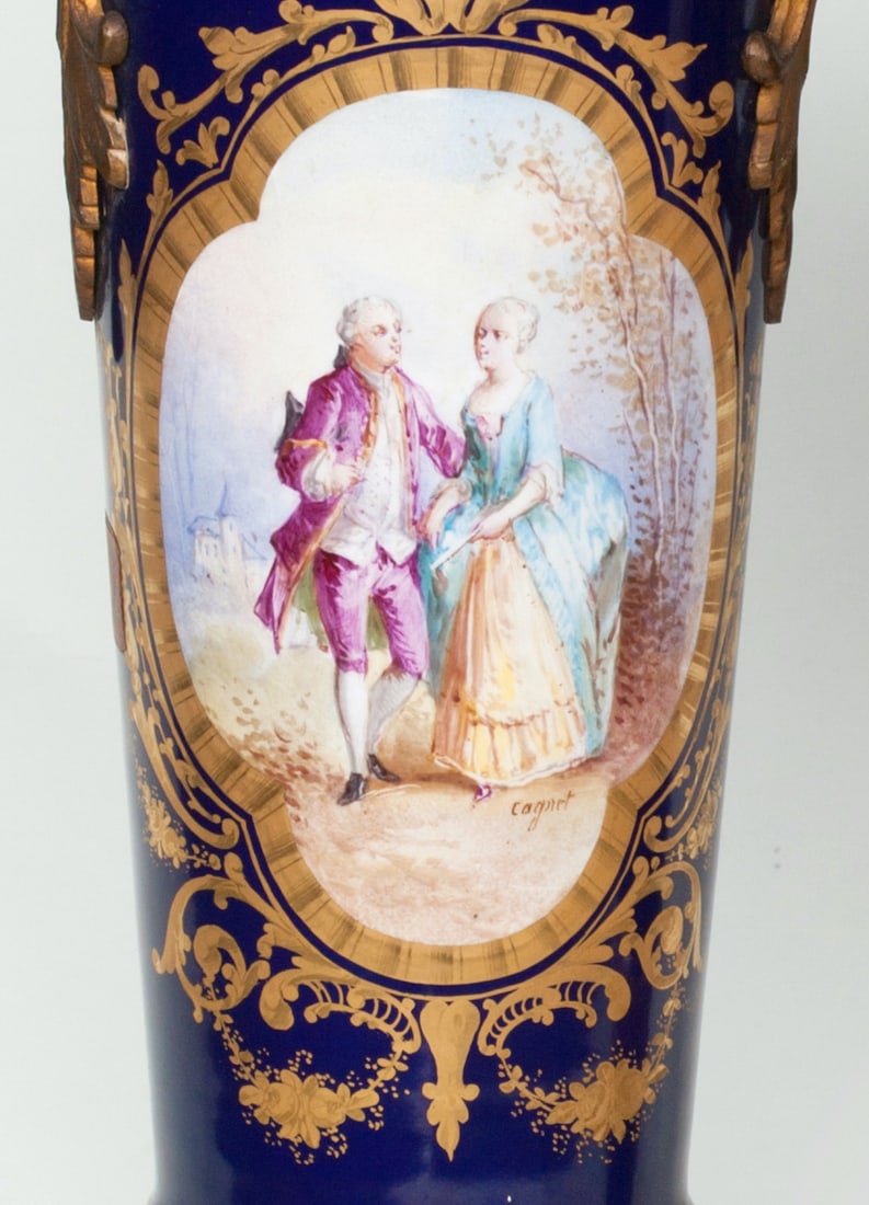 Pair of Porcelain Hand-Painting Vases, 19th century