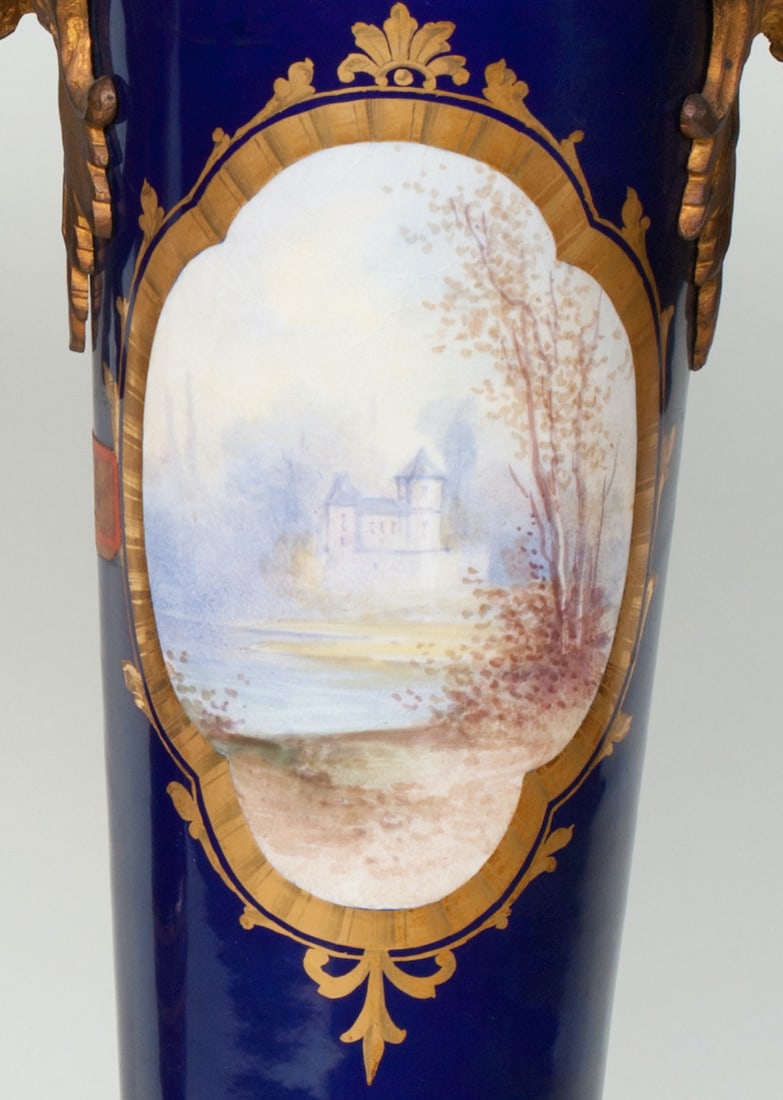 Pair of Porcelain Hand-Painting Vases, 19th century