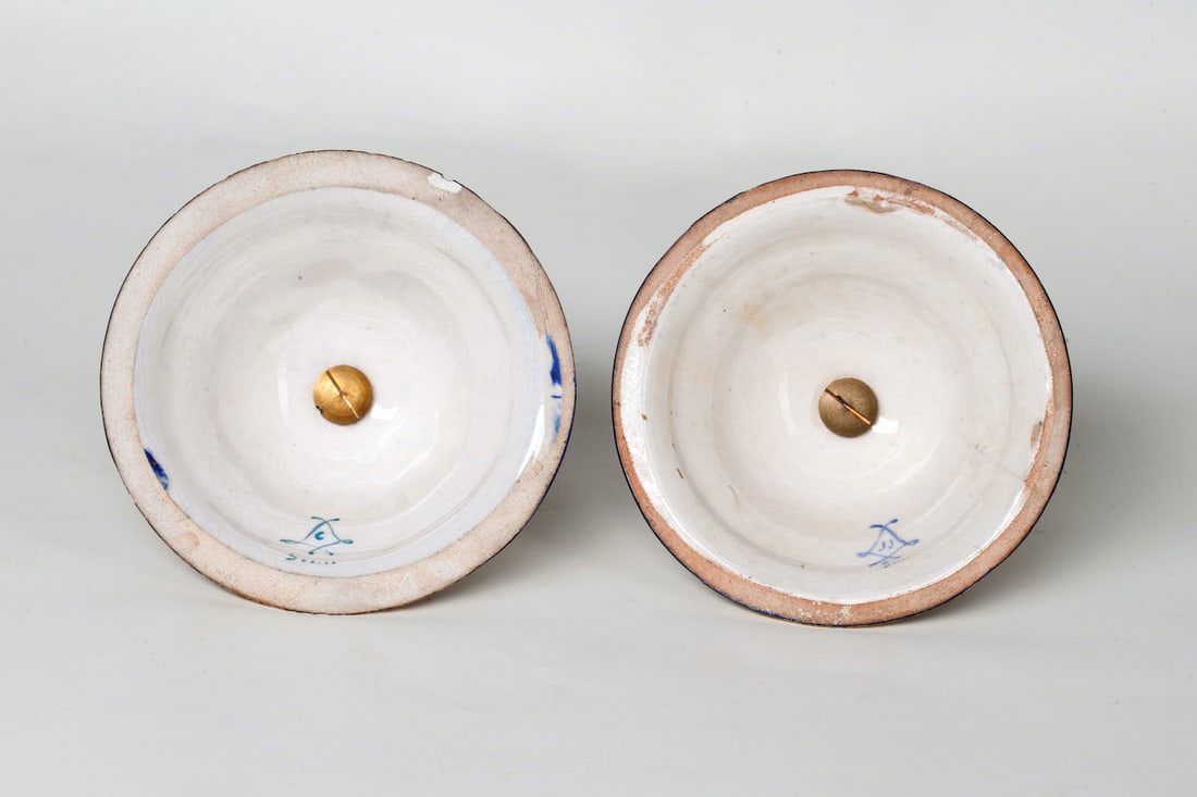 Pair of Porcelain Hand-Painting Vases, 19th century