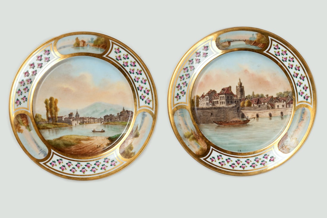 Pair of Porcelain Cabinet Plates, 19th century