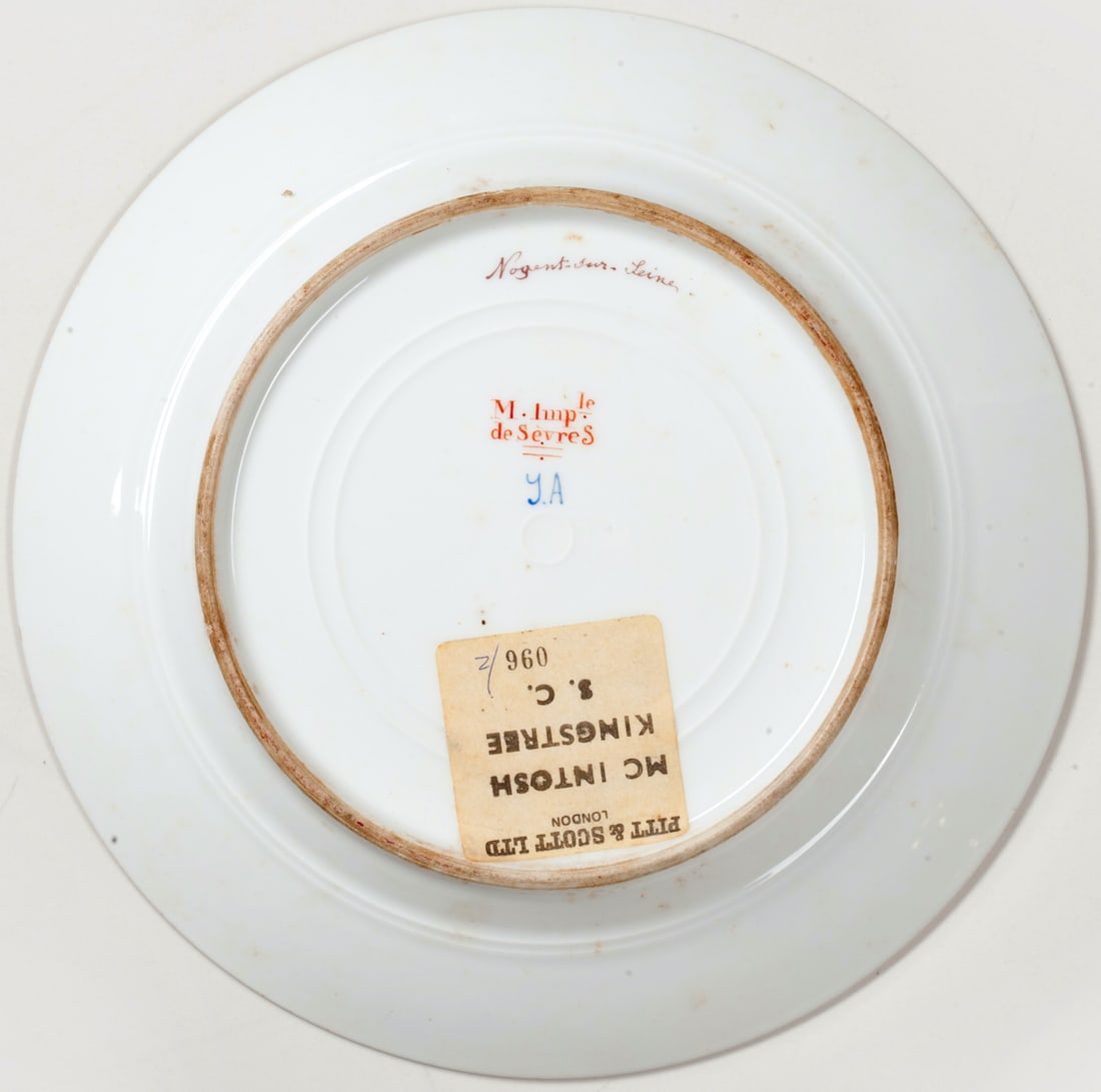 Pair of Porcelain Cabinet Plates, 19th century