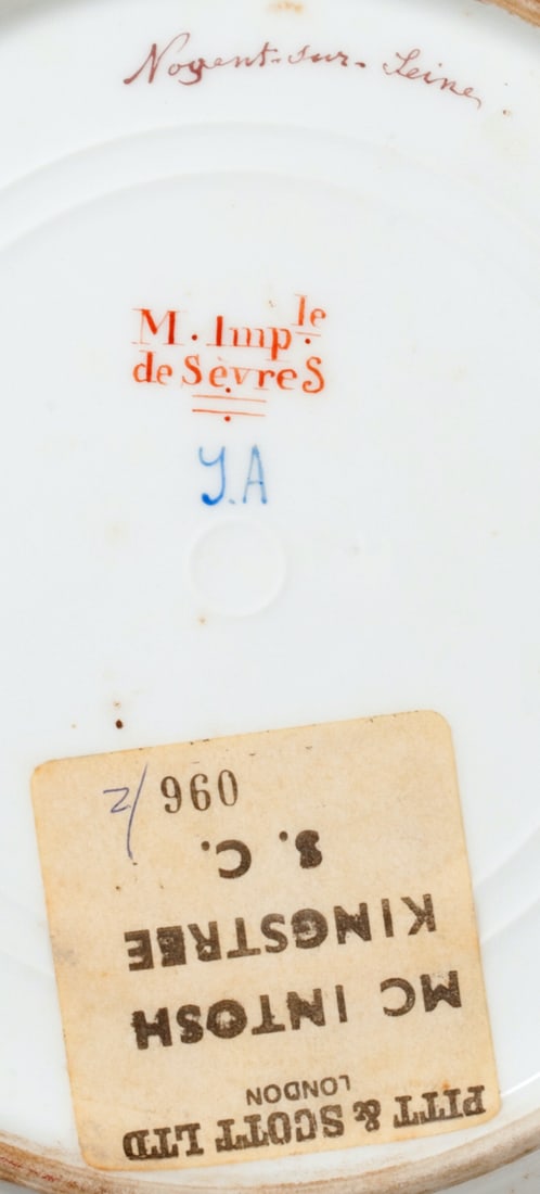Pair of Porcelain Cabinet Plates, 19th century