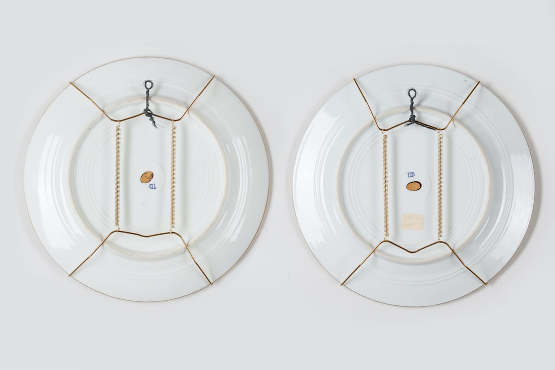 Pair of Porcelain Cabinet Plates, 20th century