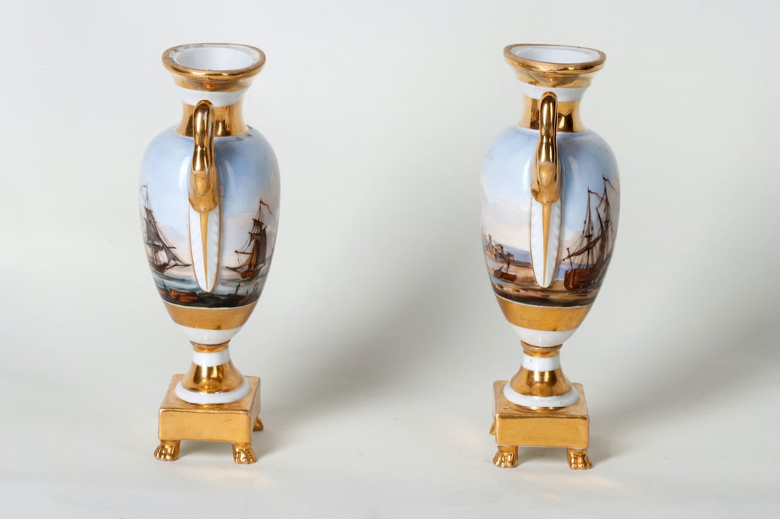 Pair of Porcelain Hand-Painting Vases, 19th century