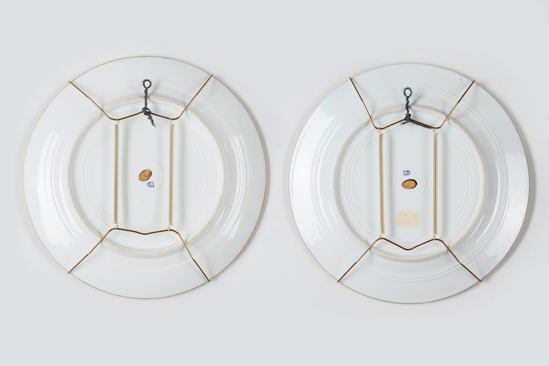 Pair of Porcelain Cabinet Plates, 20th century